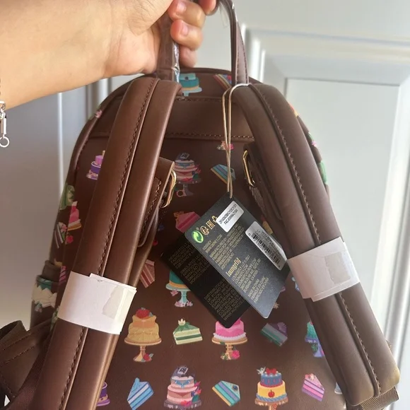 BNWT Disney Princess cakes loungefly - Picture 4 of 5